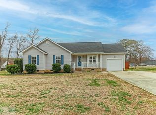 207 Sunridge Ln, Pikeville, NC 27863