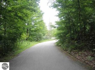 2853 Hakala Hills Dr, Traverse City, MI 49686