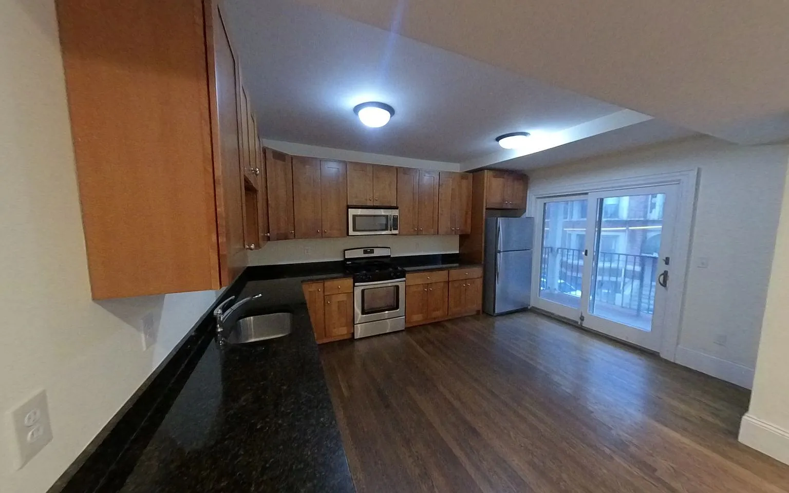 27 Commonwealth Ter — Photo 2