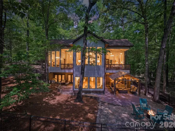 405 Timber Ln, Matthews, NC 28104