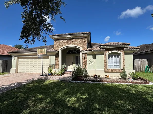 937 NE 35th Ave, Homestead, FL 33033