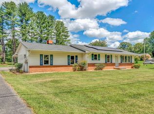 110 Lakeridge Cir, Troutville, VA 24175