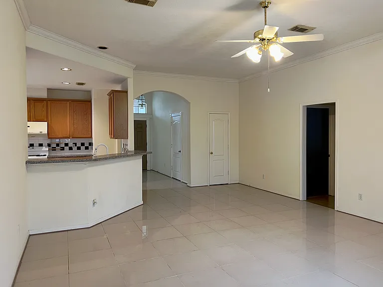 10009 Hidden Falls Dr — Photo 8