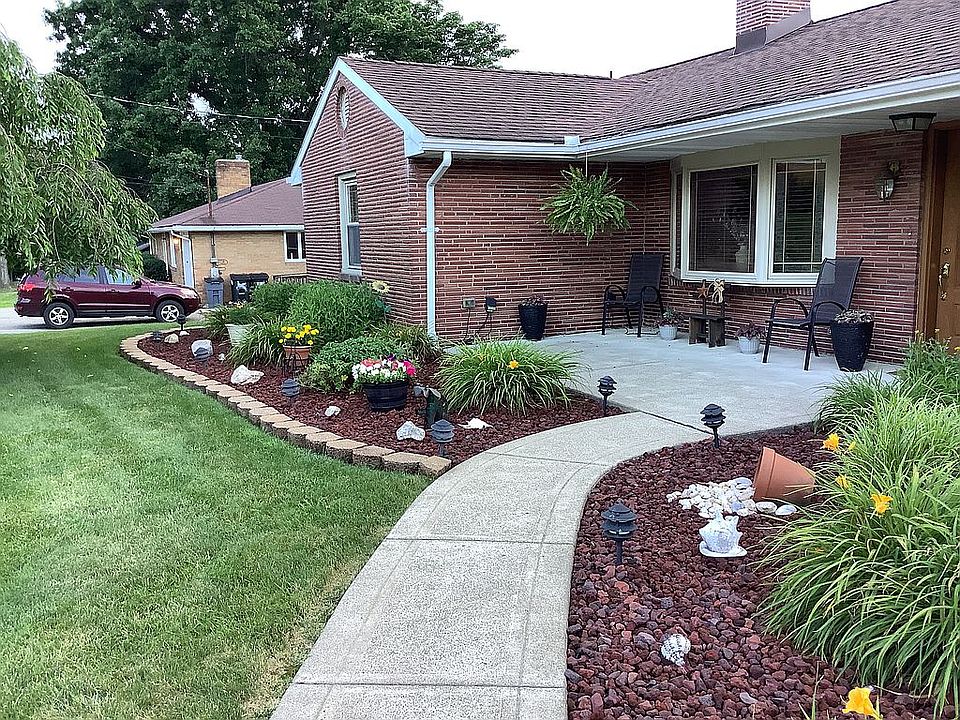 1st image of 42 Windihill Dr