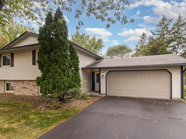 8125 James Ave N, Brooklyn Park, MN 55444