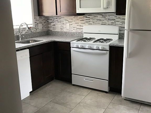 5th image of 4005A 14th St