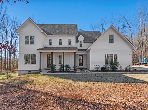 2601 W Farmville Rd, Auburn, AL 36879