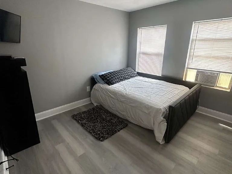 27 N Linwood Ave — Photo 13