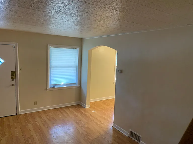 9752 S Chappel Ave — Photo 3