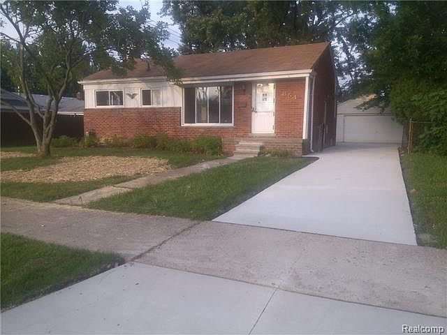 1st image of 854 Belton St