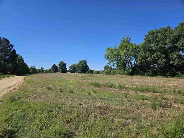 Trezvant Hwy #105, Bradford, TN 38316