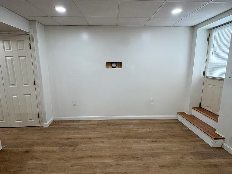 34 Newbury St #B — Photo 8