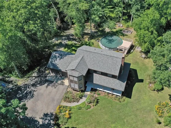 1478 Wallum Lake Rd, Pascoag, RI 02859