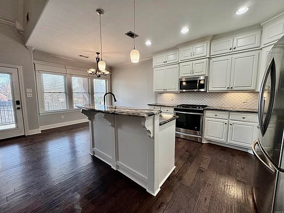 3rd image of 7511 Peach Blossom Ave