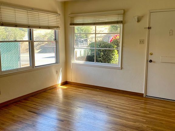 5th image of 1673 Johnson Ave