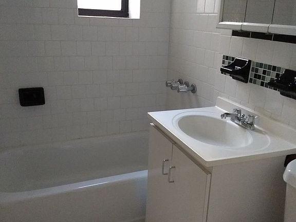 3rd image of 2160 Caton Ave APT 5B
