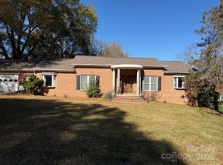 991 36th Avenue Ct NE, Hickory, NC 28601