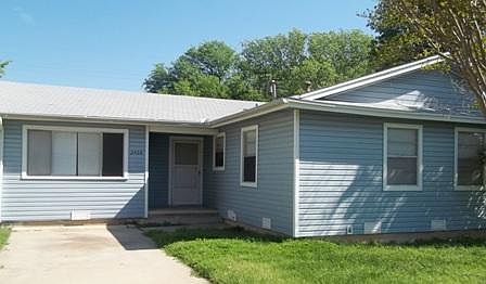 1st image of 2406 Meadow Ln