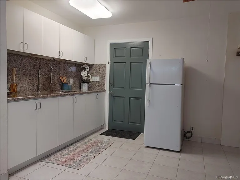 1871 Halekoa Dr — Photo 5