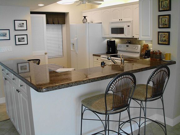 3rd image of 26300 Hickory Blvd APT 1003