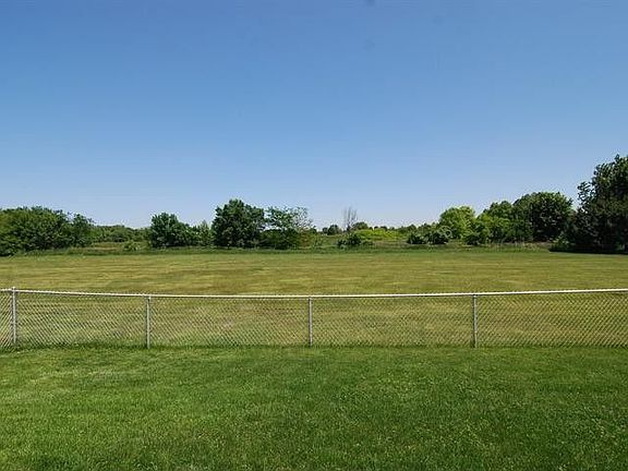 2nd image of 16607 76th Ave