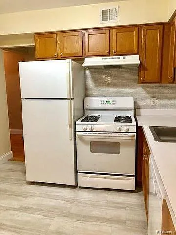 2 bed, 2.0 bath, 1089 sqft, $1,400 — Photo 2