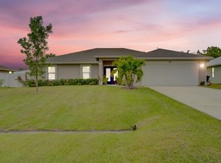 317 SE Navy Ave, Port Saint Lucie, FL 34984