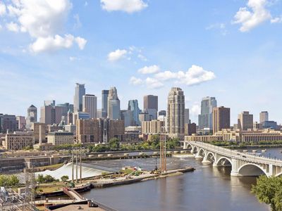 222 2nd St SE APT 1404, Minneapolis, MN, 55414