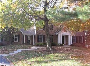 14224 Cedar Springs Dr, Chesterfield, MO