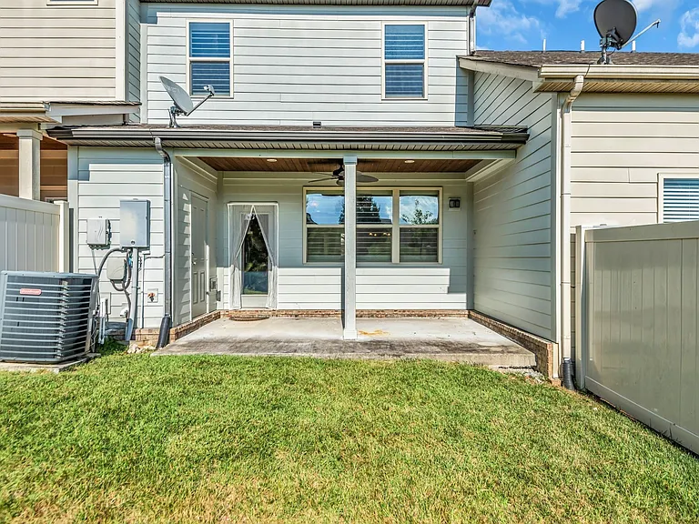 1477 Channing Dr — Photo 30