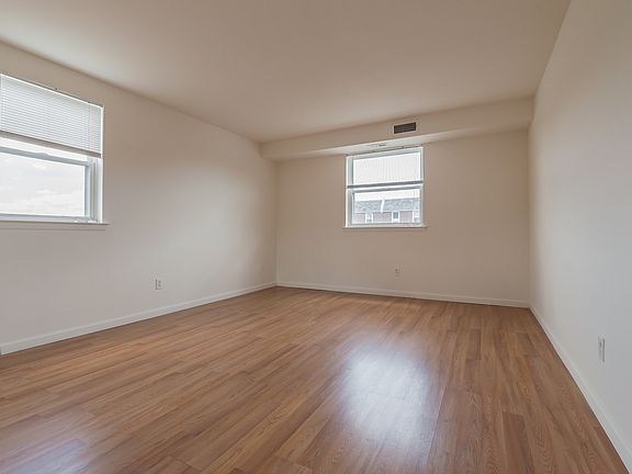 4th image of 4015 Devereaux St #1B-1Ba-650Sqft