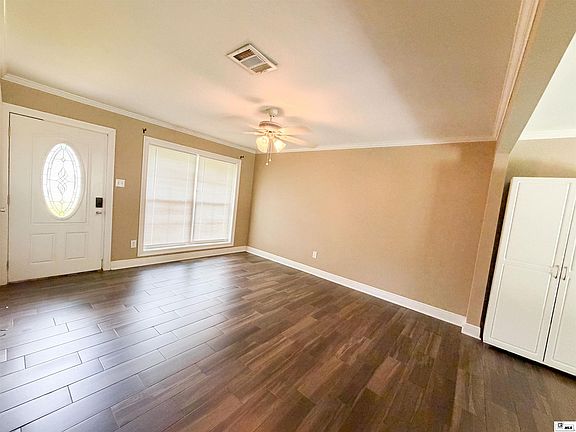 2nd image of 423 Hillside Cir