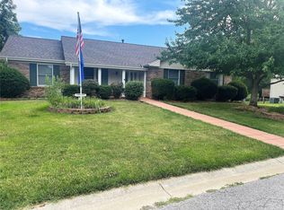 20 Wood Oaks Dr, Saint Peters, MO 63376