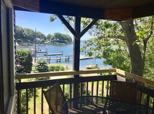 5 Wheatfield Cove Rd, Narragansett, RI 02882