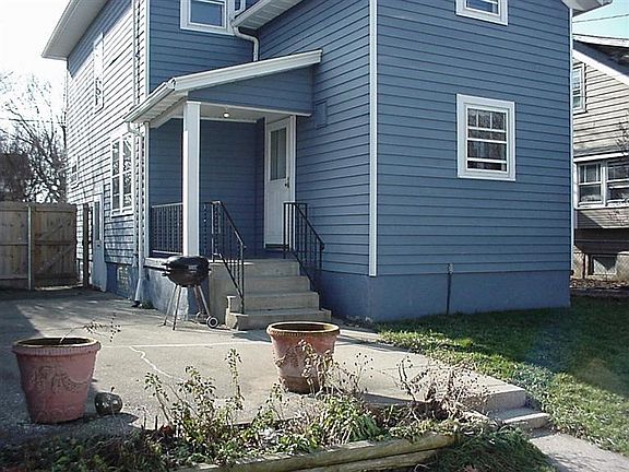 4th image of 334 Watervliet Ave