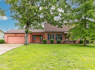 810 N Albany Ave, Bolivar, MO 65613