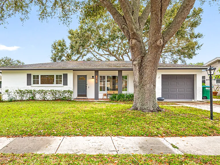 1679 Leisure Dr — Photo 1