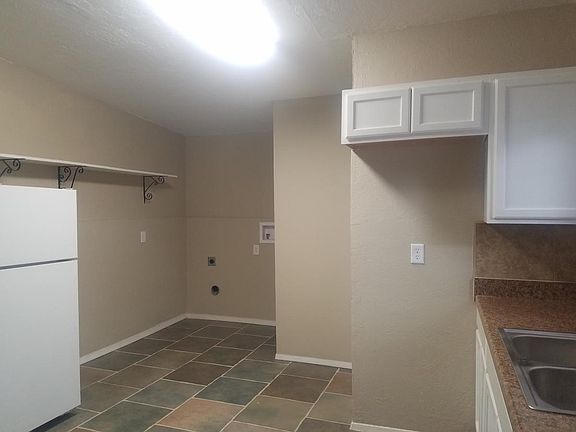 3rd image of 8701 Gateway Blvd S Studio C