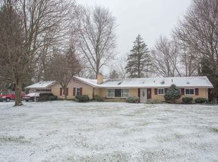 6885 N Ridgewood Ln, Lambertville, MI 48144