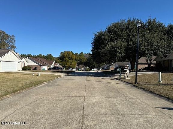 4th image of 15051 Sagewood St