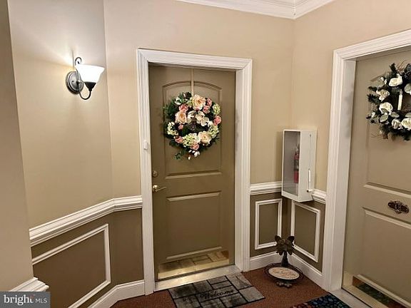 5th image of 902 Macphail Woods Xing APT 4I