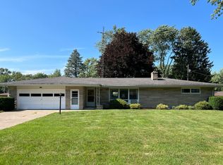 1441 Lupine Dr, Saint Joseph, MI 49085