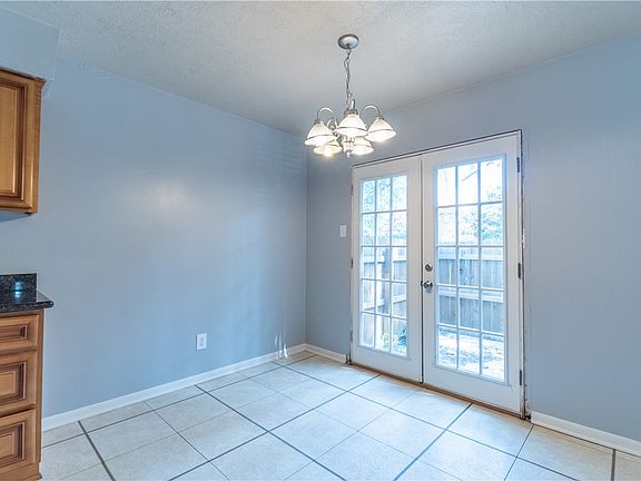 5th image of 807 San Pedro Dr #C