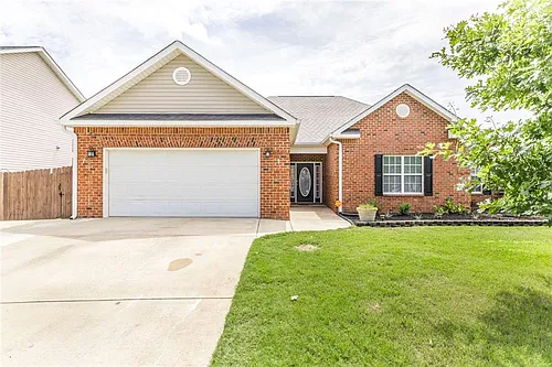 104 Bryce Dr Photo 1