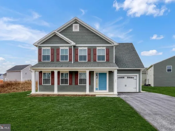 223 Woodridge Dr, Shippensburg, PA 17257
