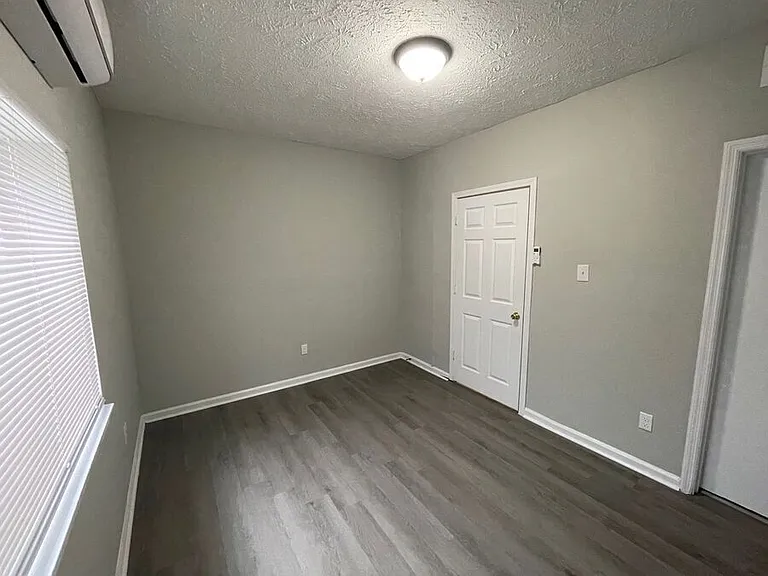 208 Lakeshore Dr #19 — Photo 8