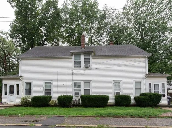 14-16 S Larchmont St, North Providence, RI 02911