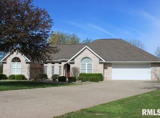 1710 S Dallas Ln, Marion, IL 62959