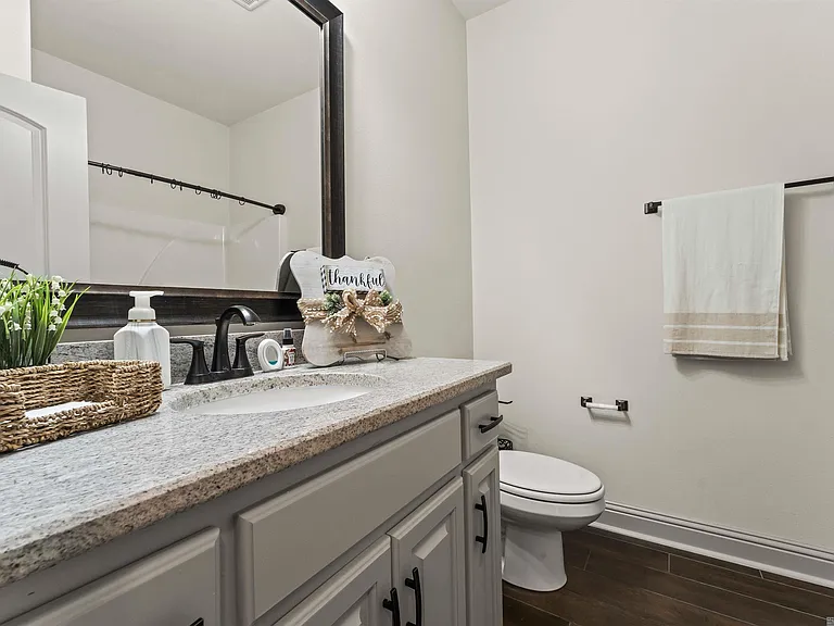 40053 Maddie Dr — Photo 16