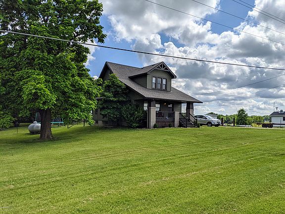 4th image of 2424 Diamond Dr